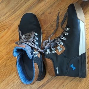 Forsake Woman's Parch boots size 8